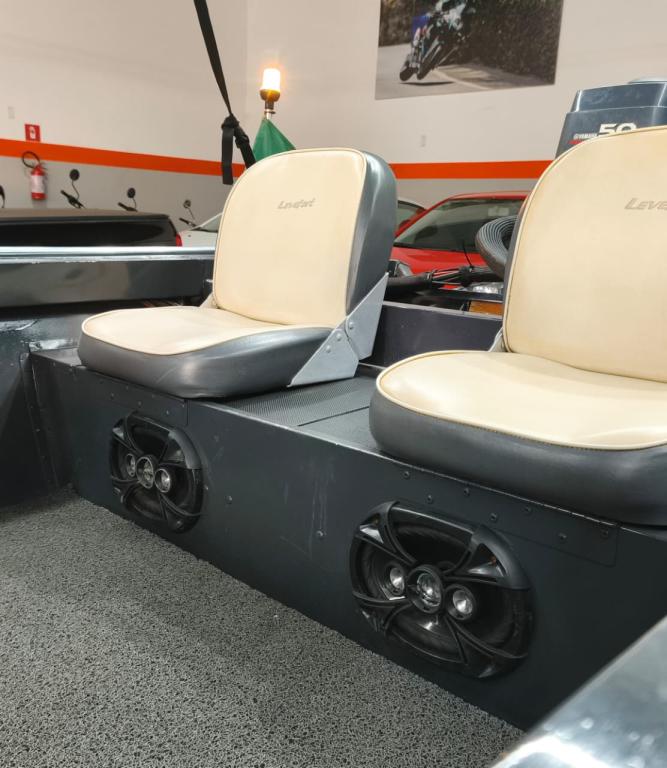 LEVEFORT Apolus 550 Tracker - Foto