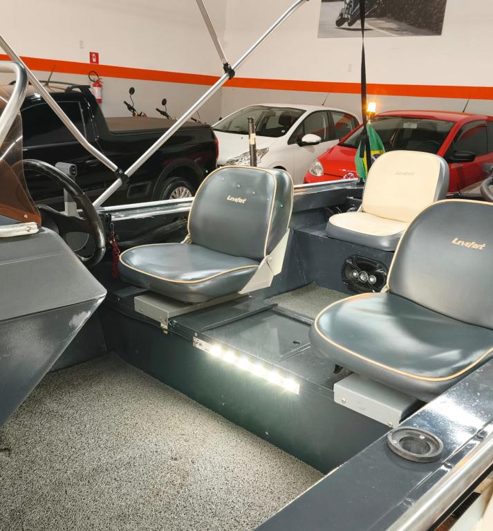 LEVEFORT Apolus 550 Tracker - Foto