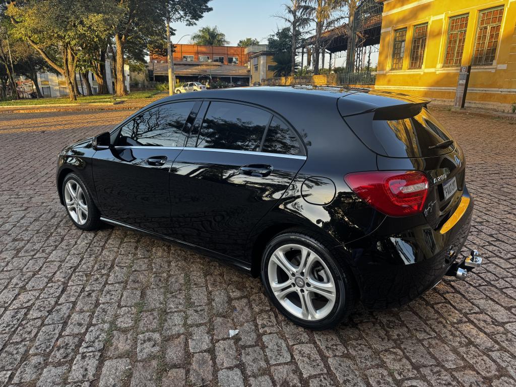 MERCEDES-BENZ A 200 - Foto