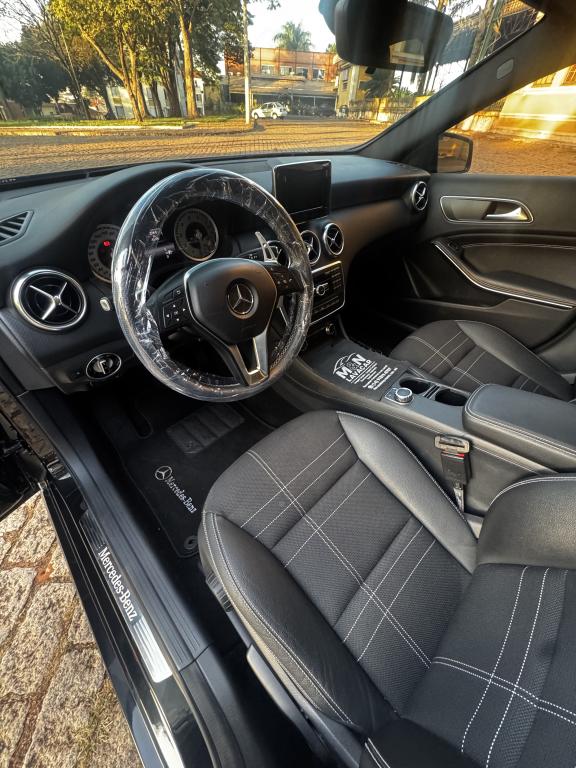 MERCEDES-BENZ A 200 - Foto
