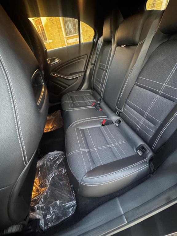 MERCEDES-BENZ A 200 - Foto