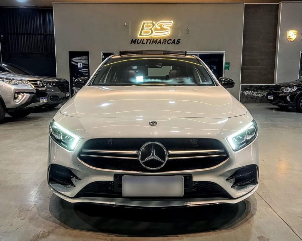 MERCEDES-BENZ A 35 AMG Sedan - Foto
