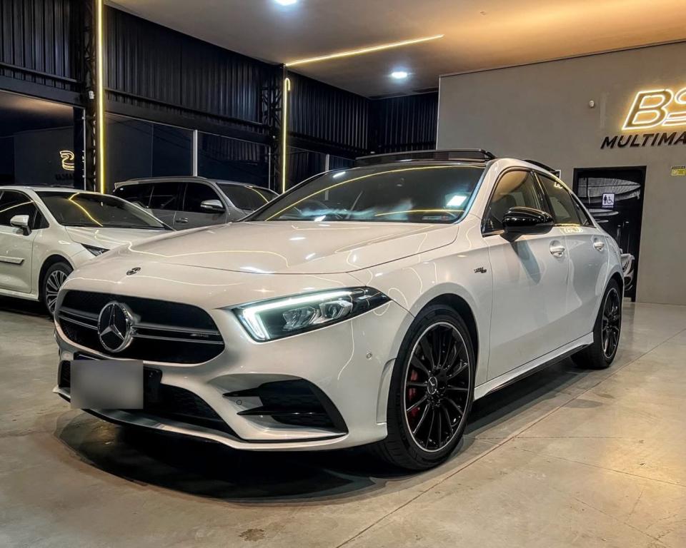 MERCEDES-BENZ A 35 AMG Sedan - Foto