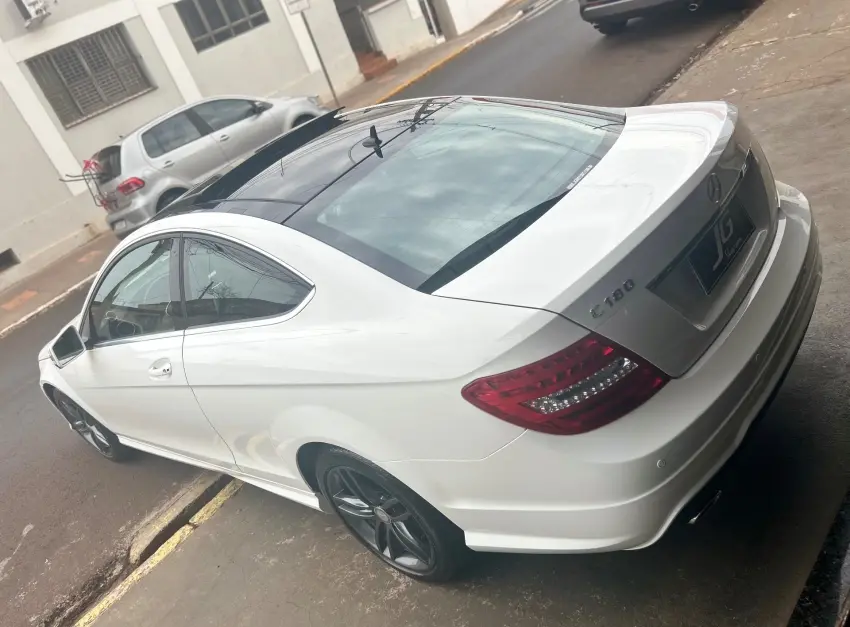 MERCEDES-BENZ C 180 - Foto