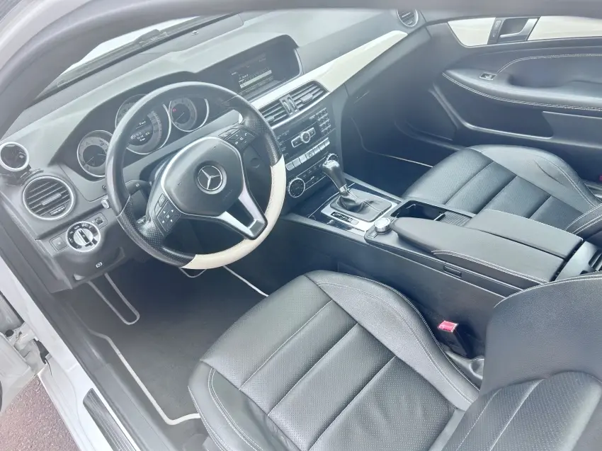 MERCEDES-BENZ C 180 - Foto