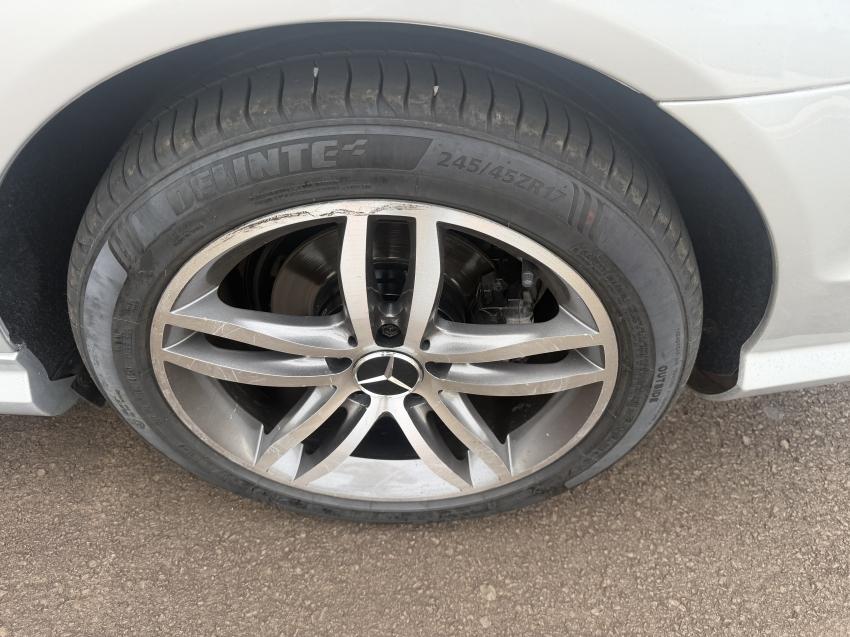 MERCEDES-BENZ C 180 - Foto
