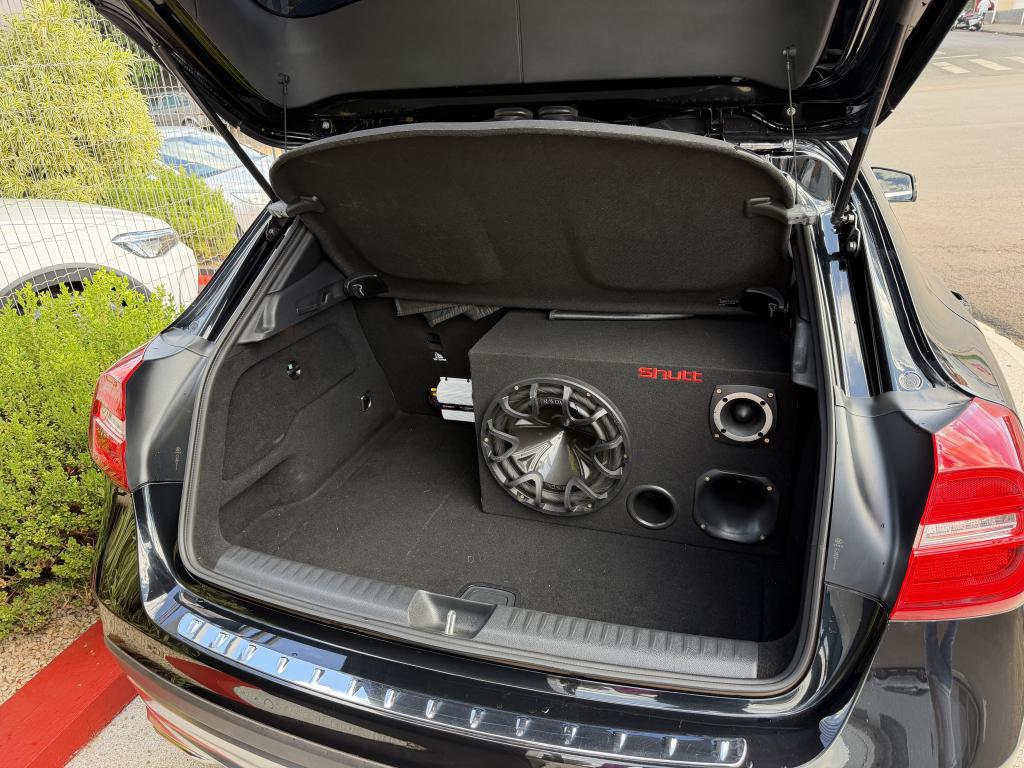 MERCEDES-BENZ GLA 200 - Foto