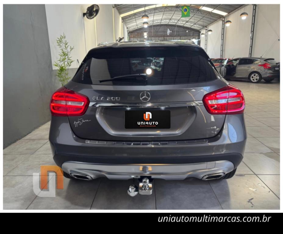 MERCEDES-BENZ GLA 200 - Foto