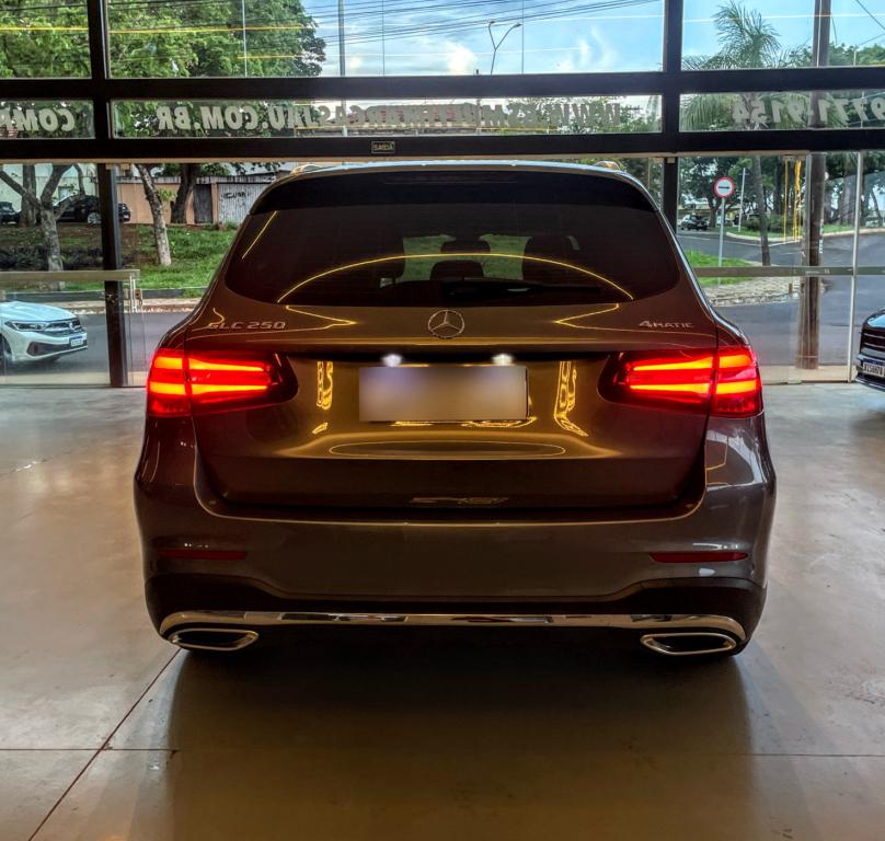 MERCEDES-BENZ GLC 250 - Foto