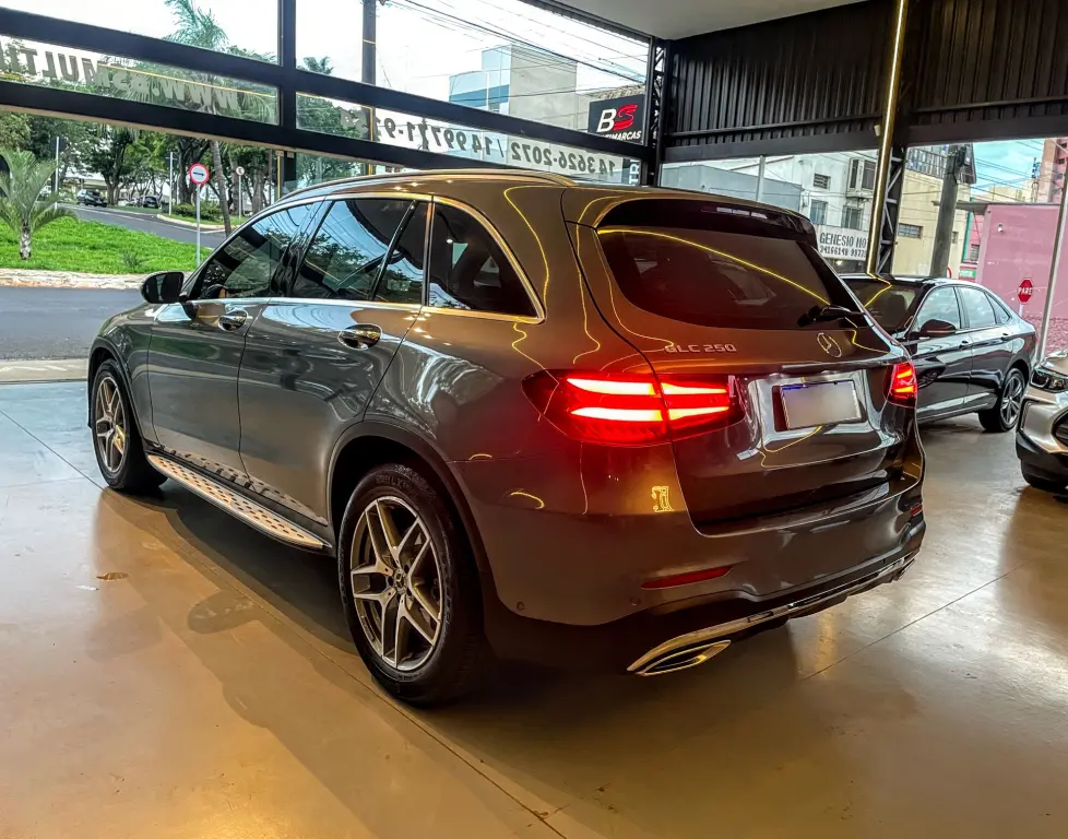 MERCEDES-BENZ GLC 250 - Foto