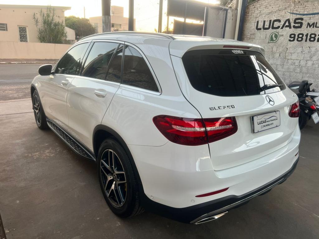 MERCEDES-BENZ GLC 250 - Foto