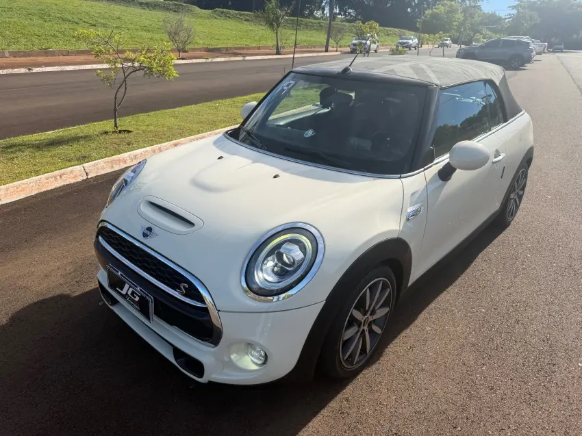 MINI Cooper Cabriolet - Foto