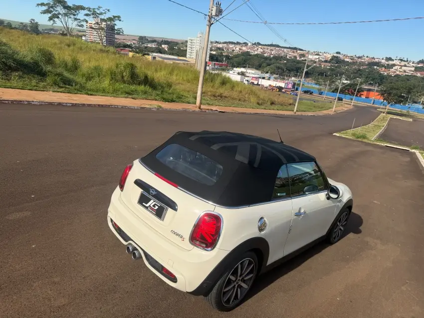 MINI Cooper Cabriolet - Foto