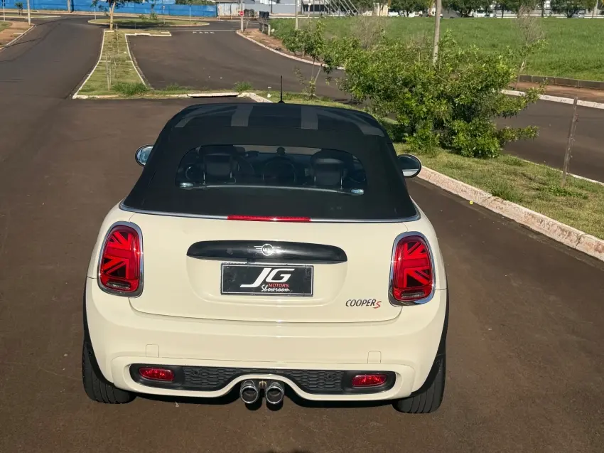MINI Cooper Cabriolet - Foto