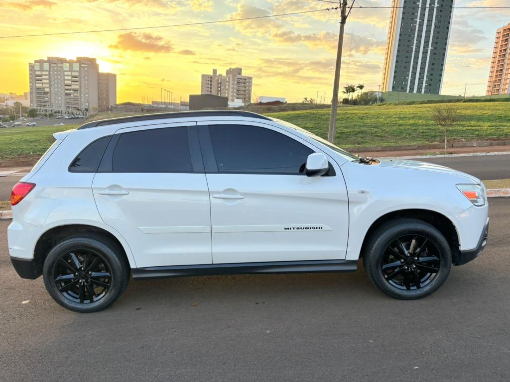 MITSUBISHI ASX - Foto