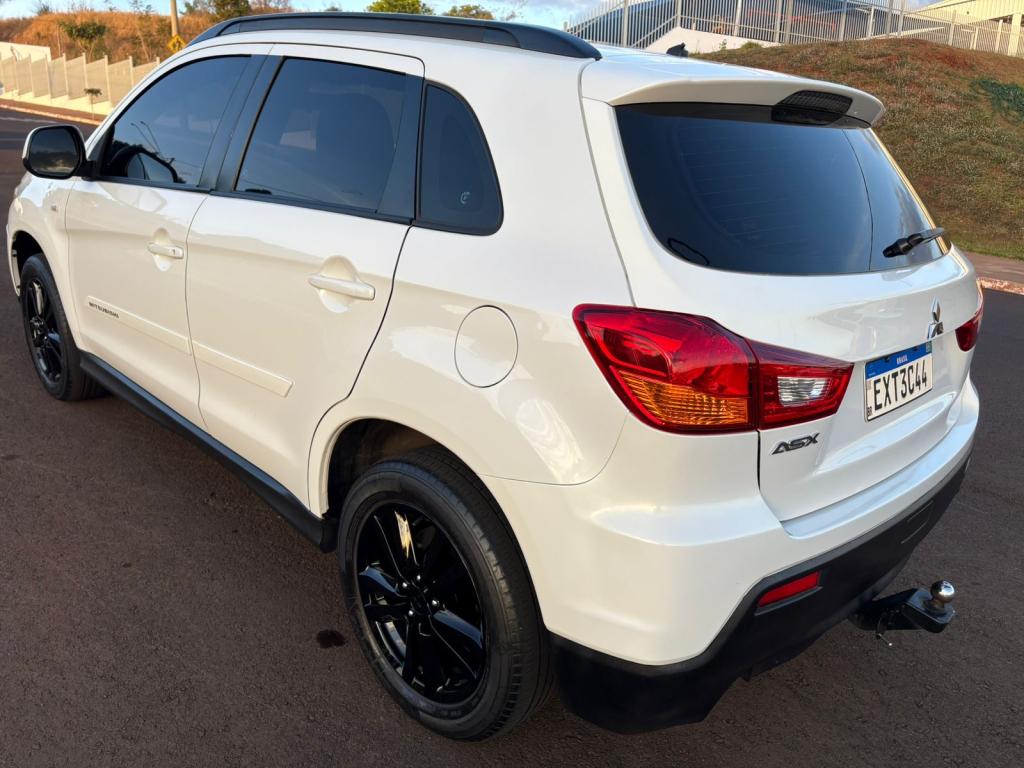 MITSUBISHI ASX - Foto