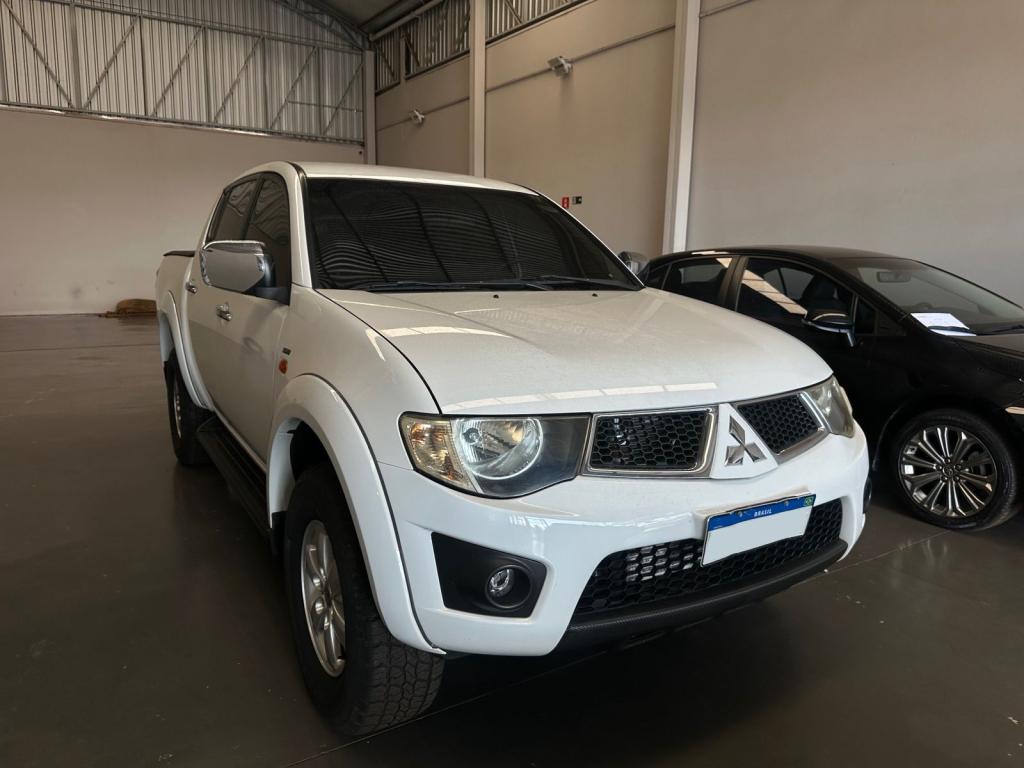 MITSUBISHI L 200 Triton - Foto
