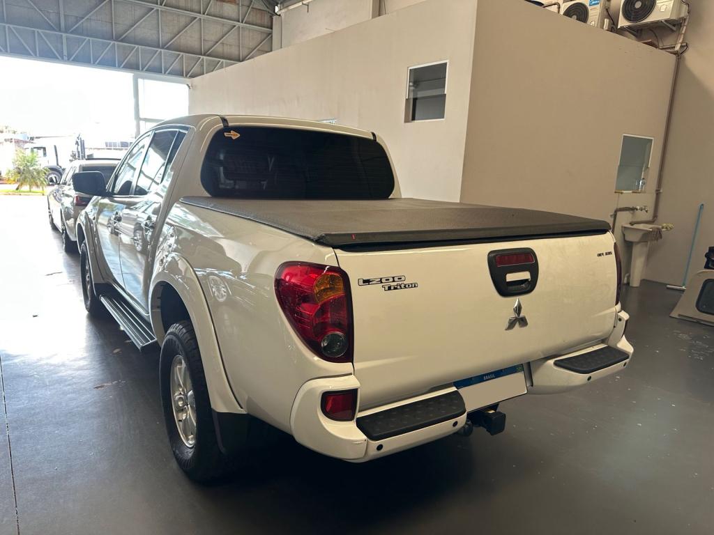 MITSUBISHI L 200 Triton - Foto