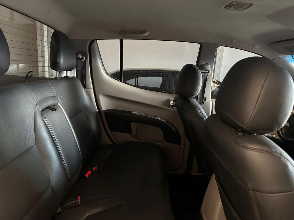 MITSUBISHI L 200 Triton - Foto