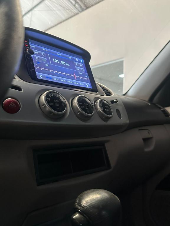 MITSUBISHI L 200 Triton - Foto