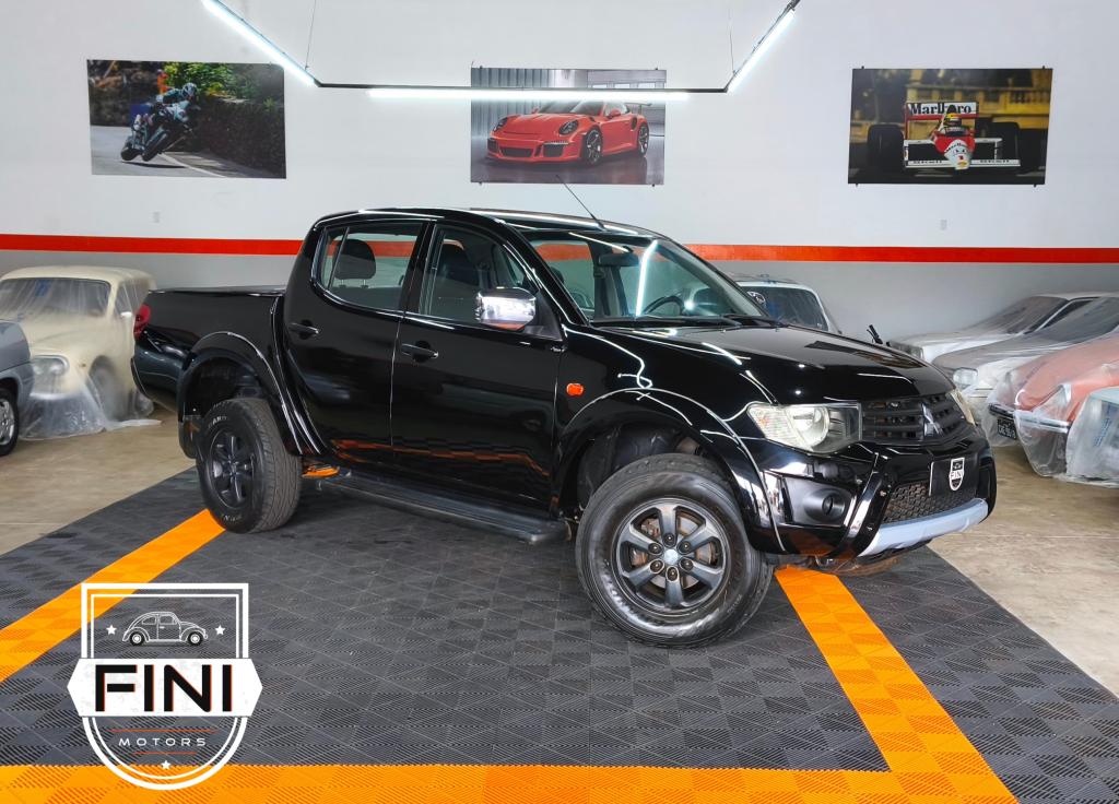 MITSUBISHI L 200 Triton