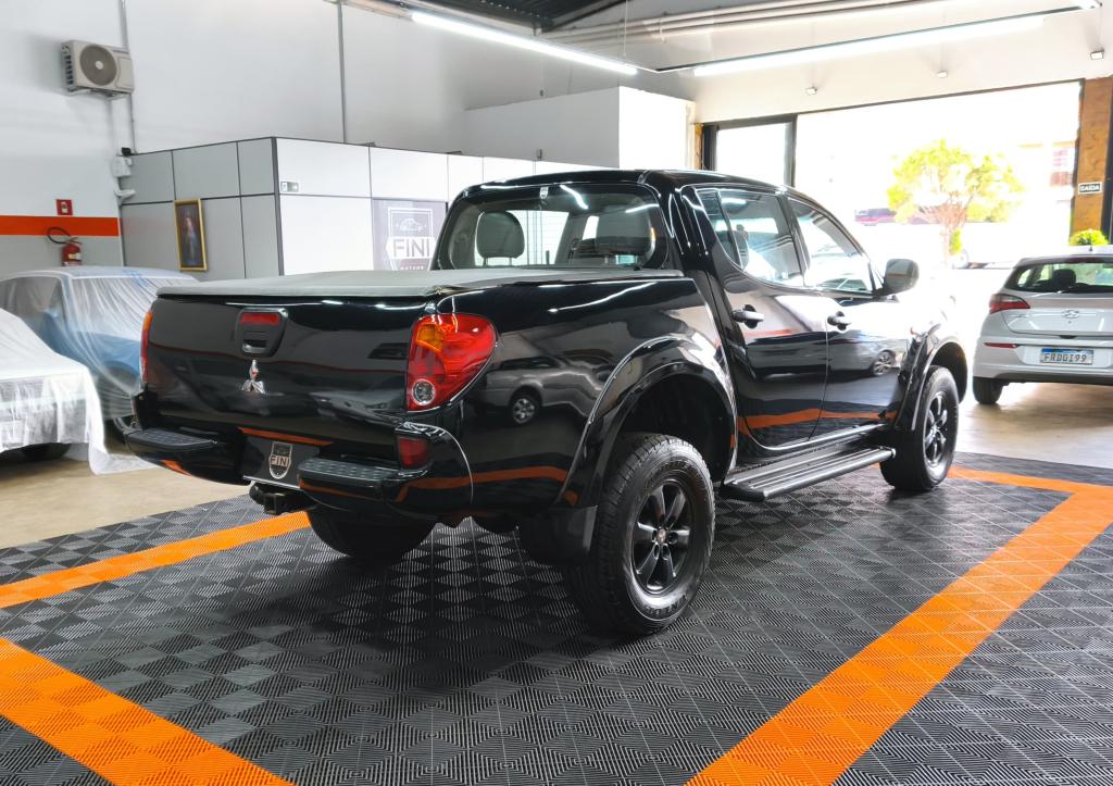 MITSUBISHI L 200 Triton - Foto