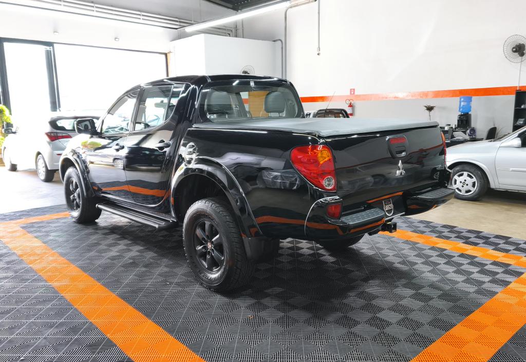 MITSUBISHI L 200 Triton - Foto