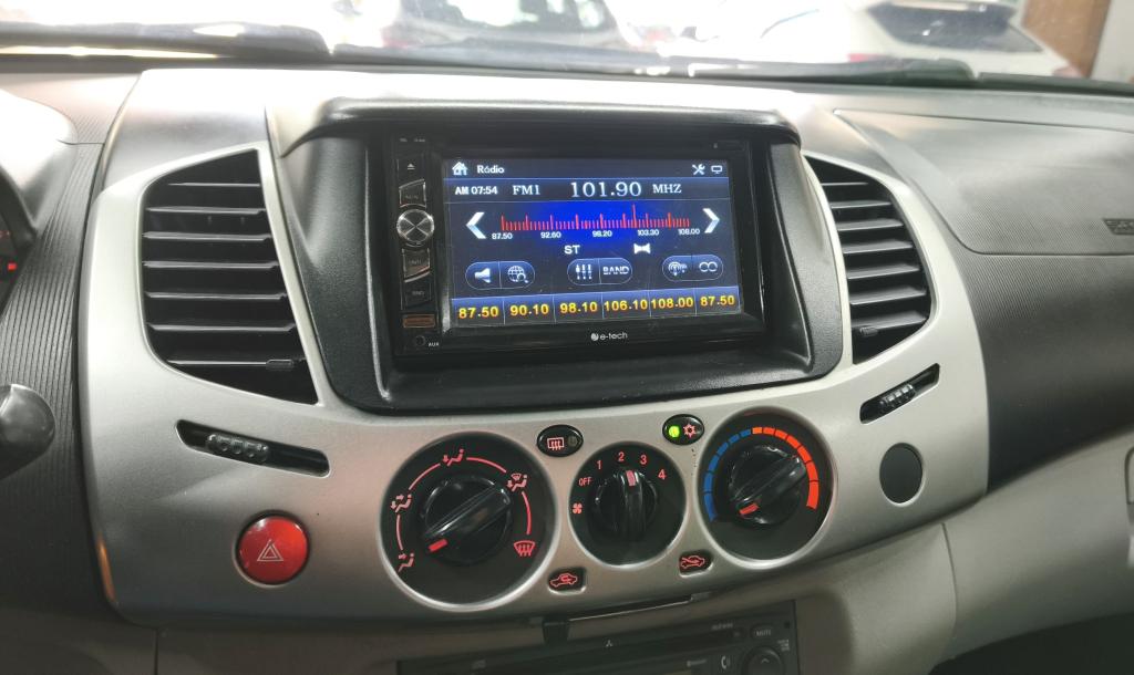 MITSUBISHI L 200 Triton - Foto