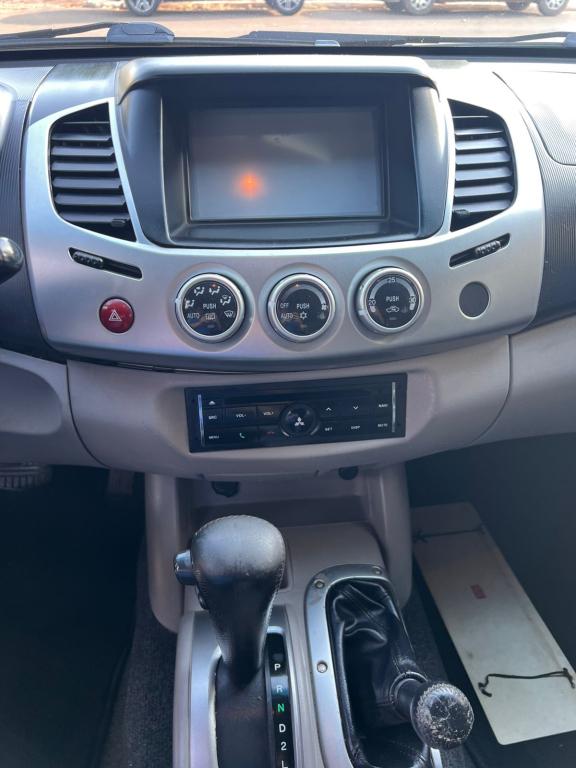 MITSUBISHI L 200 Triton - Foto