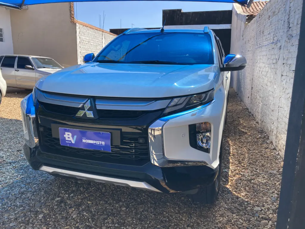MITSUBISHI L 200 Triton - Foto