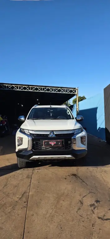 MITSUBISHI L 200 Triton - Foto