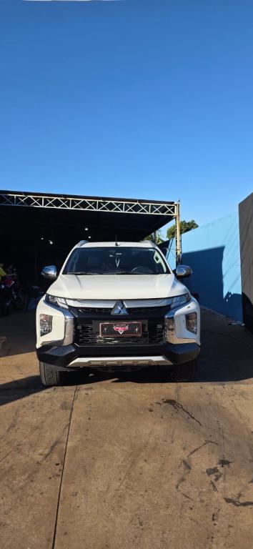 MITSUBISHI L 200 Triton - Foto