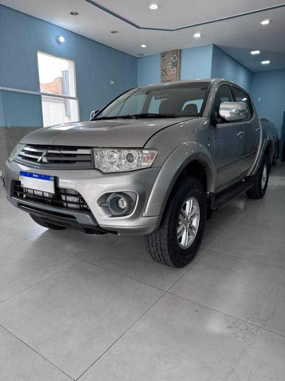 MITSUBISHI L 200 Triton - Foto