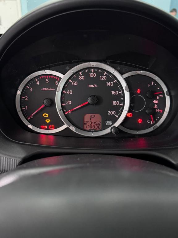 MITSUBISHI L 200 Triton - Foto