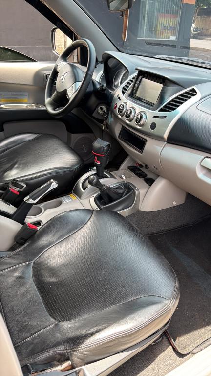 MITSUBISHI L 200 Triton - Foto