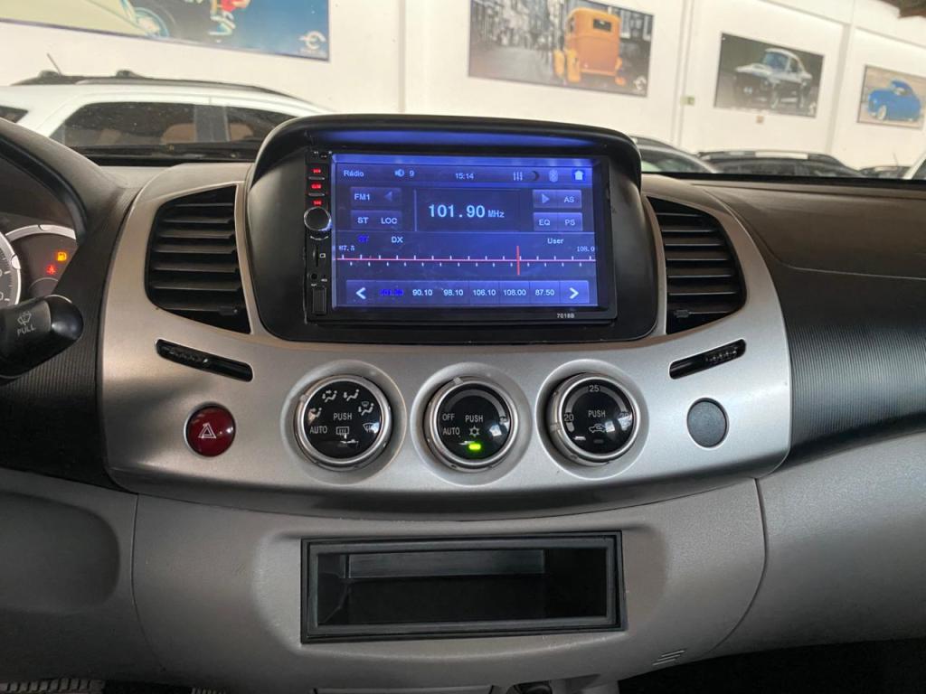 MITSUBISHI L 200 Triton - Foto