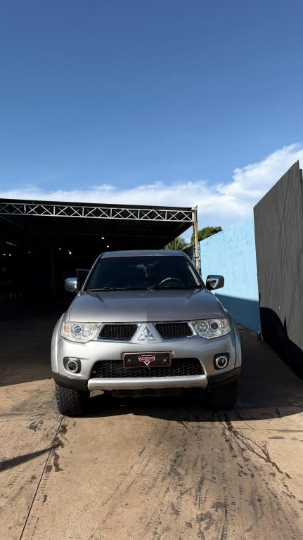 MITSUBISHI L 200 Triton - Foto