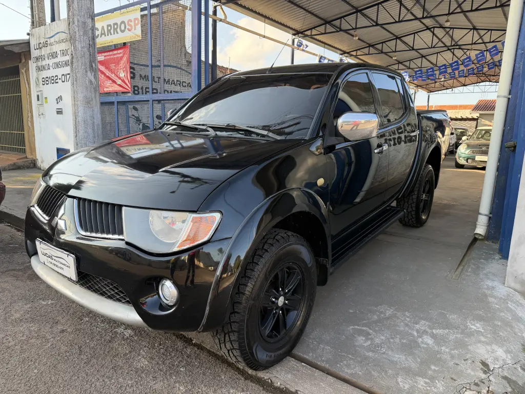 MITSUBISHI L 200 Triton - Foto
