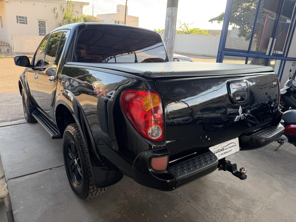 MITSUBISHI L 200 Triton - Foto