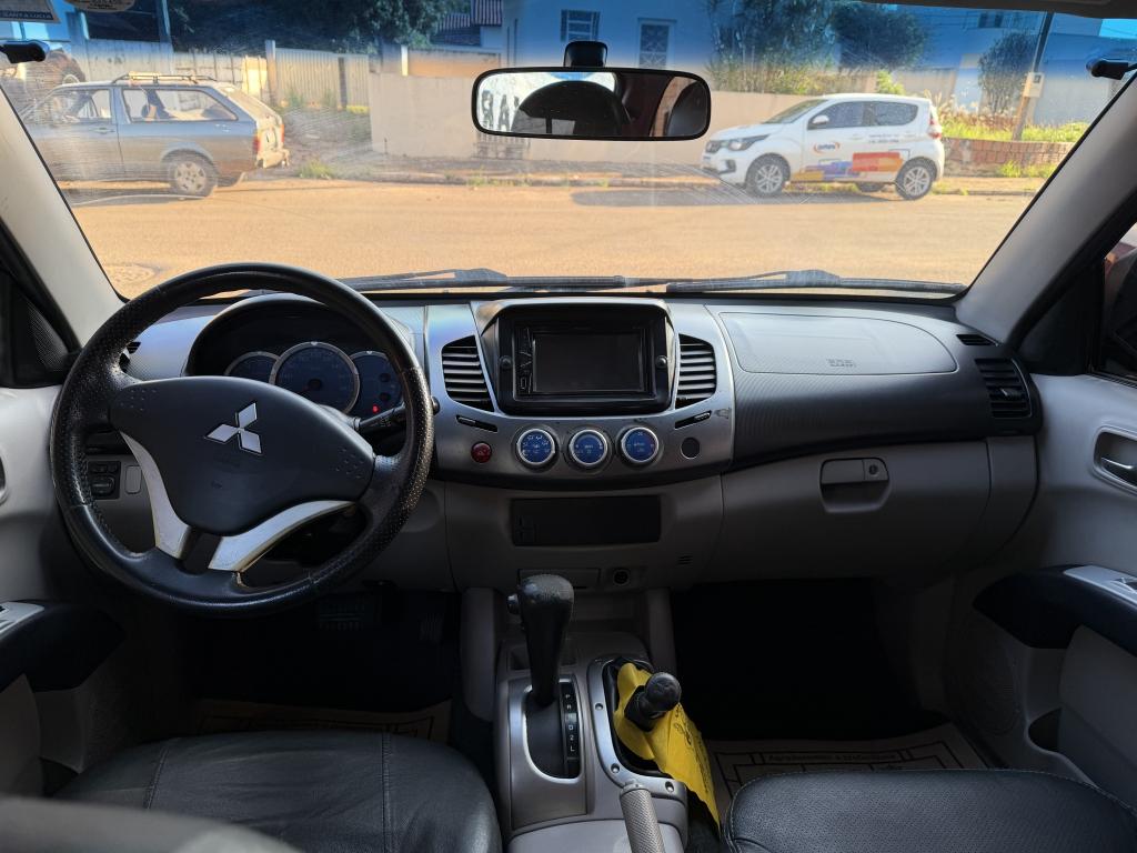 MITSUBISHI L 200 Triton - Foto