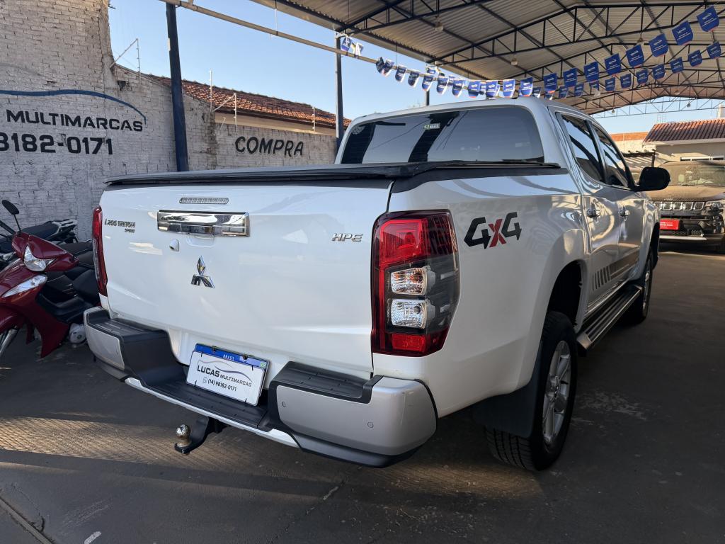 MITSUBISHI L 200 Triton - Foto