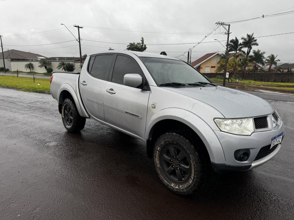 MITSUBISHI L 200 Triton - Foto