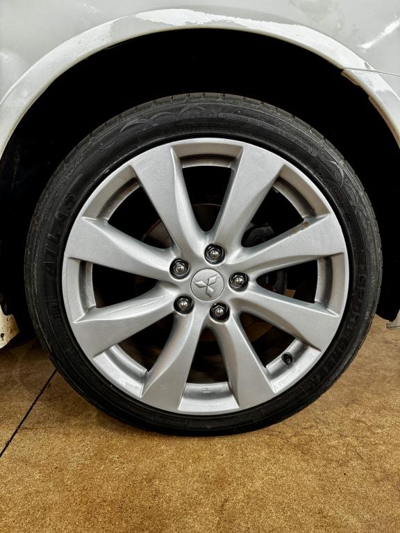 MITSUBISHI Lancer - Foto