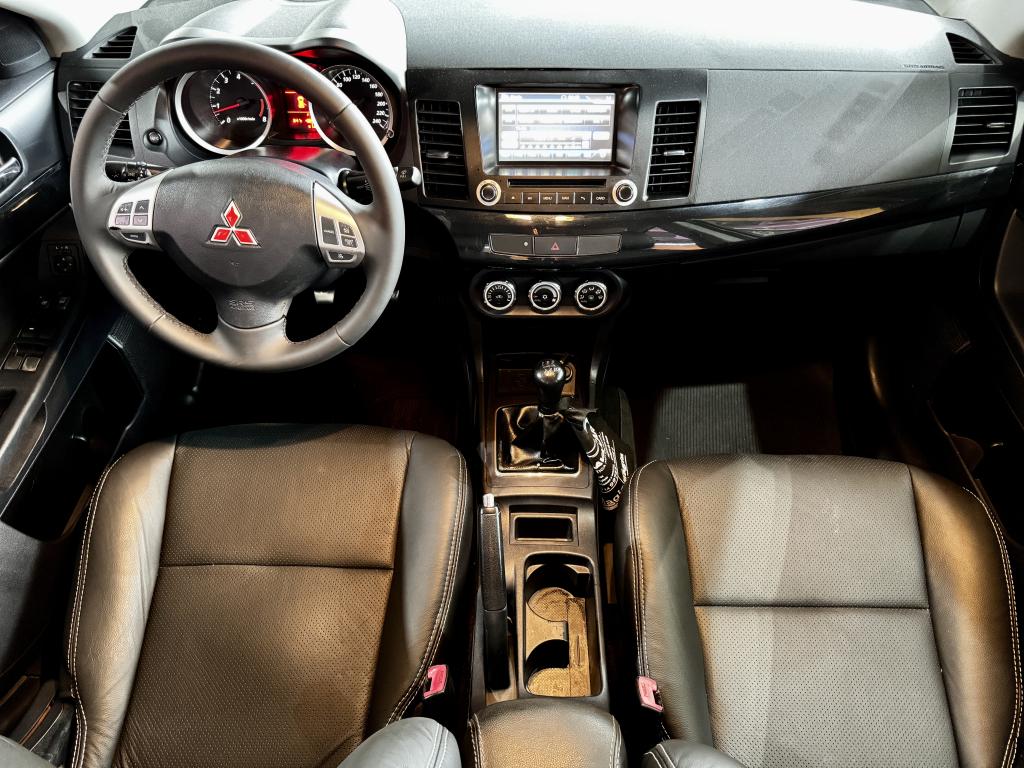 MITSUBISHI Lancer - Foto