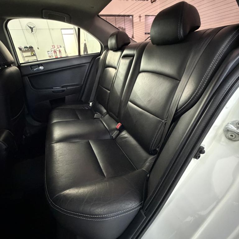 MITSUBISHI Lancer - Foto