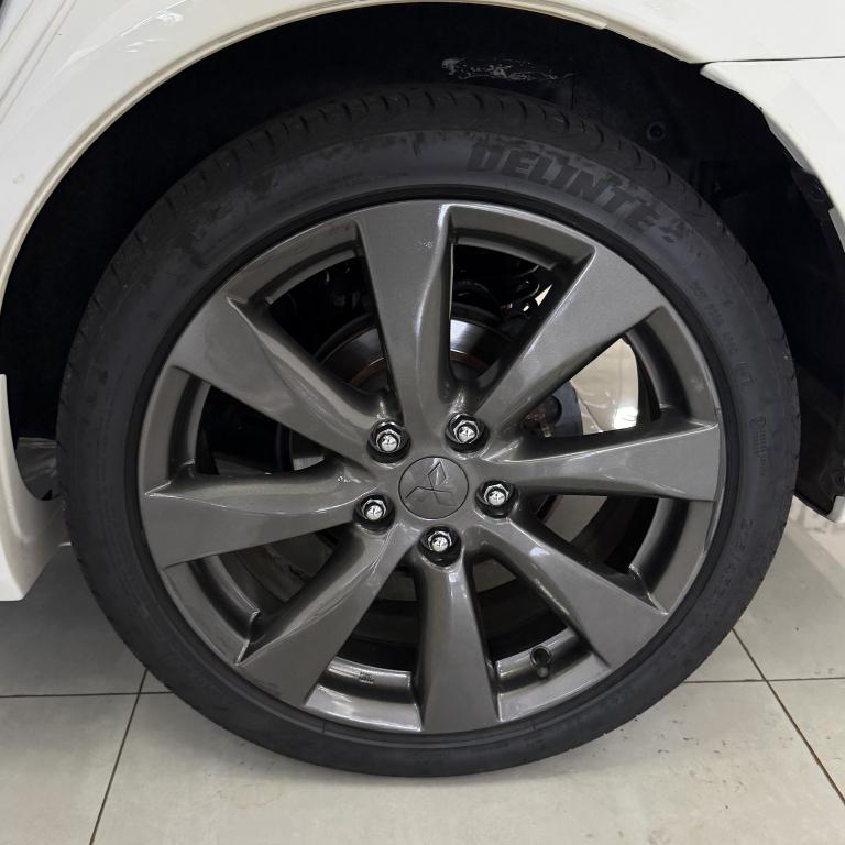 MITSUBISHI Lancer - Foto