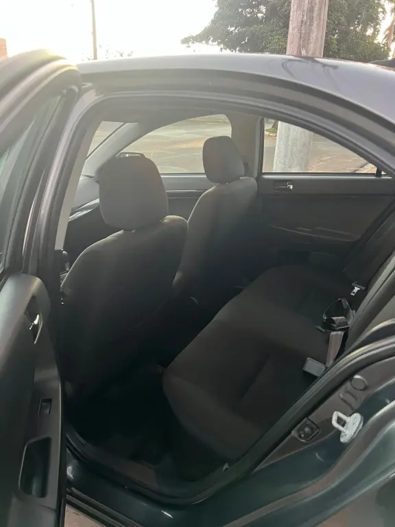 MITSUBISHI Lancer - Foto