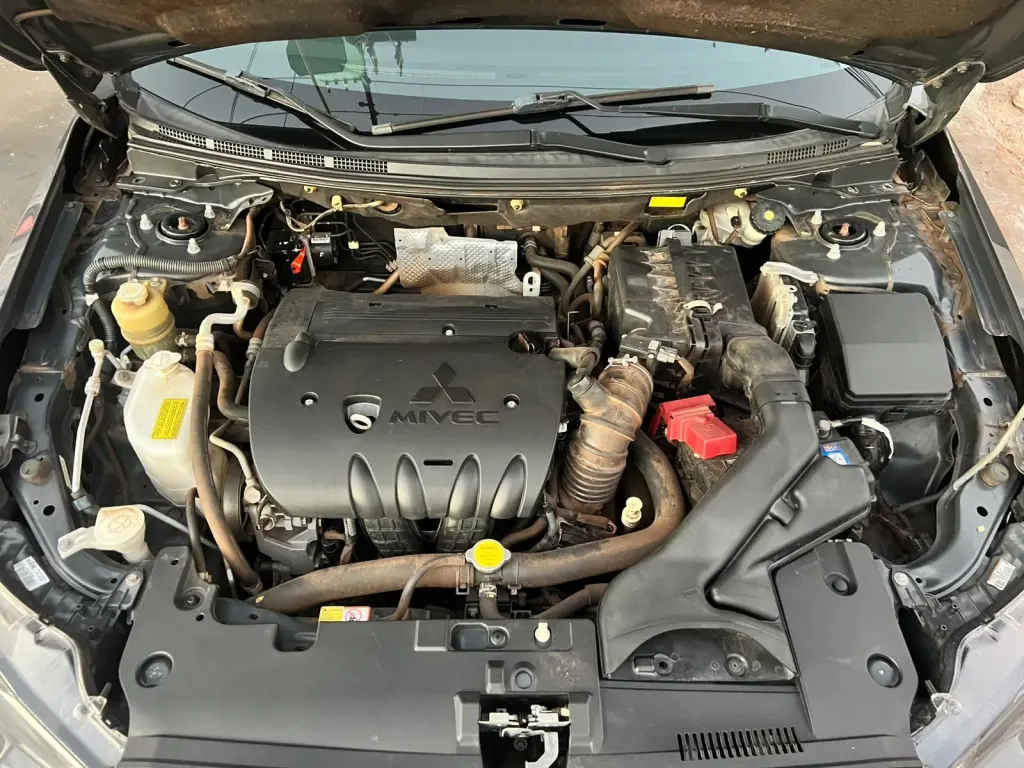 MITSUBISHI Lancer - Foto