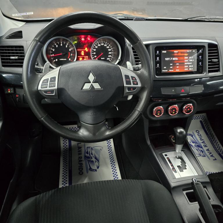 MITSUBISHI Lancer - Foto