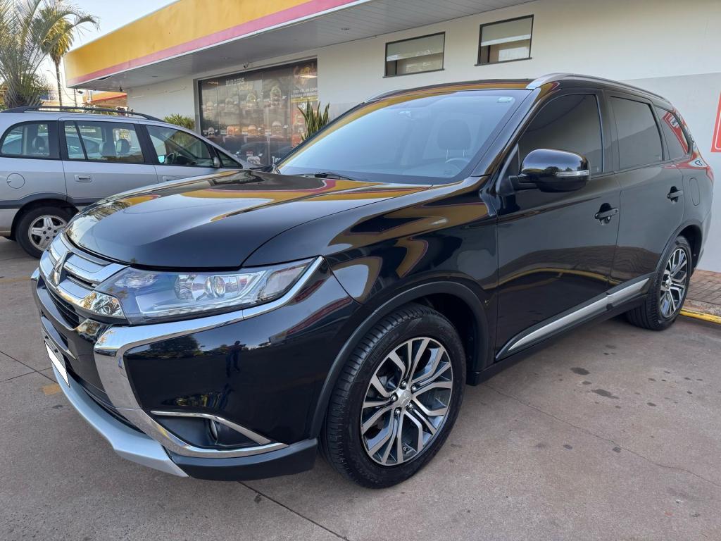 MITSUBISHI Outlander - Miniatura